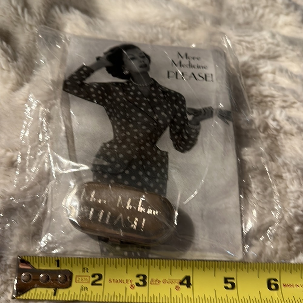 NIP Beauchamp “More Medicine Please” Silver Oval Pillbox - Picture 4 of 4